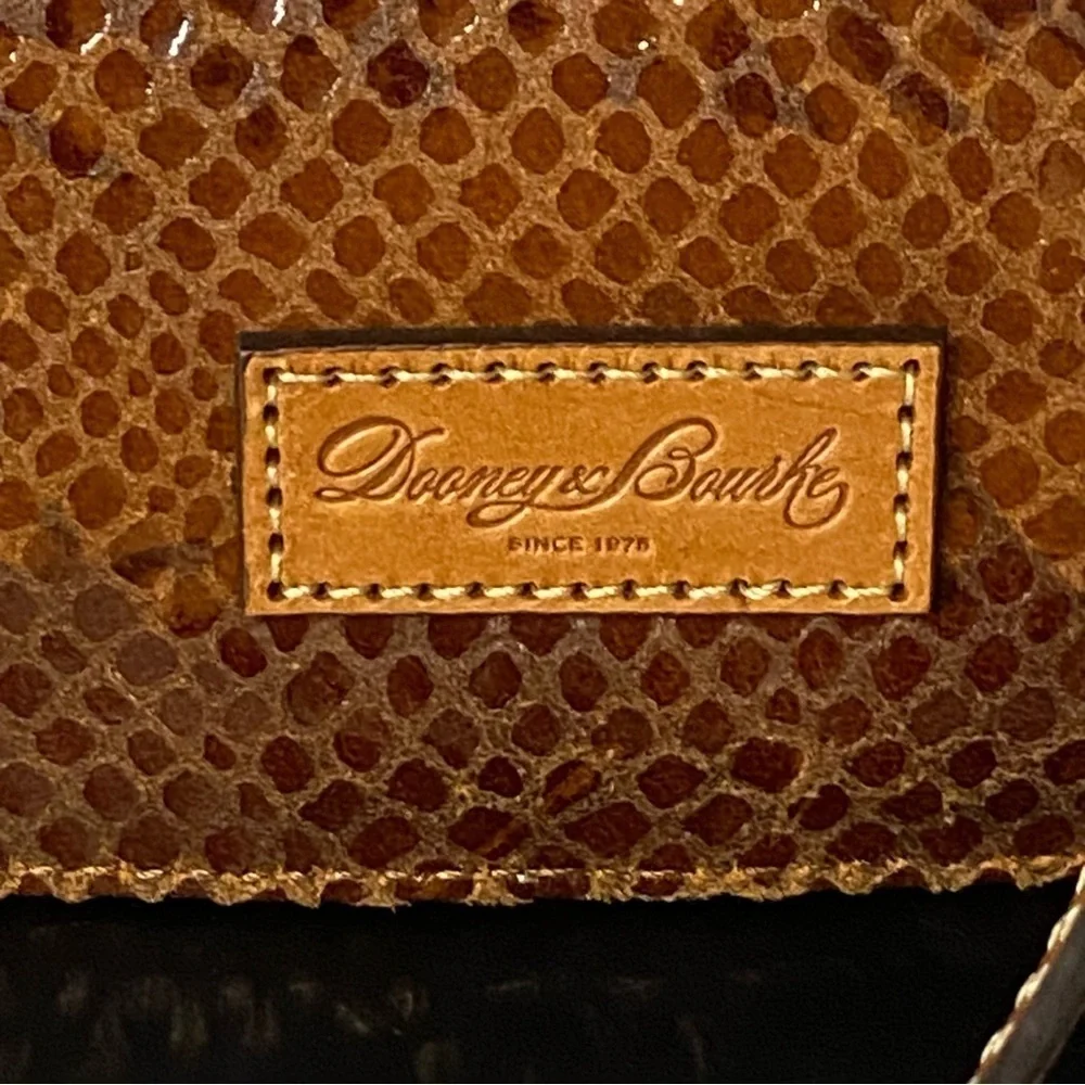 DOONEY & BOURKE / Brown Reptile Coin Wristlet Wallet